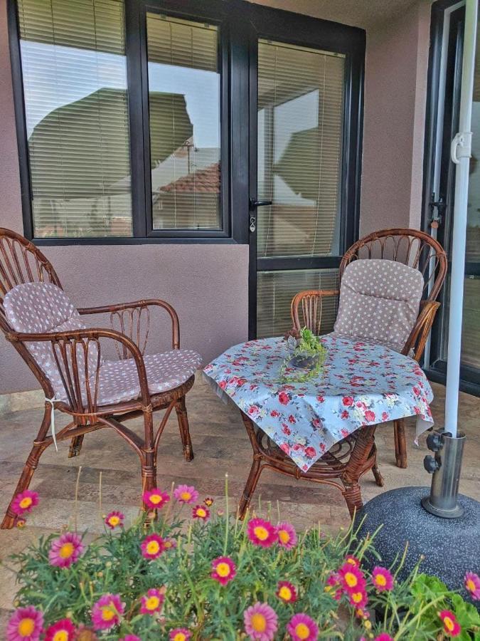 Apartments Evelyn Охрид Екстериор снимка