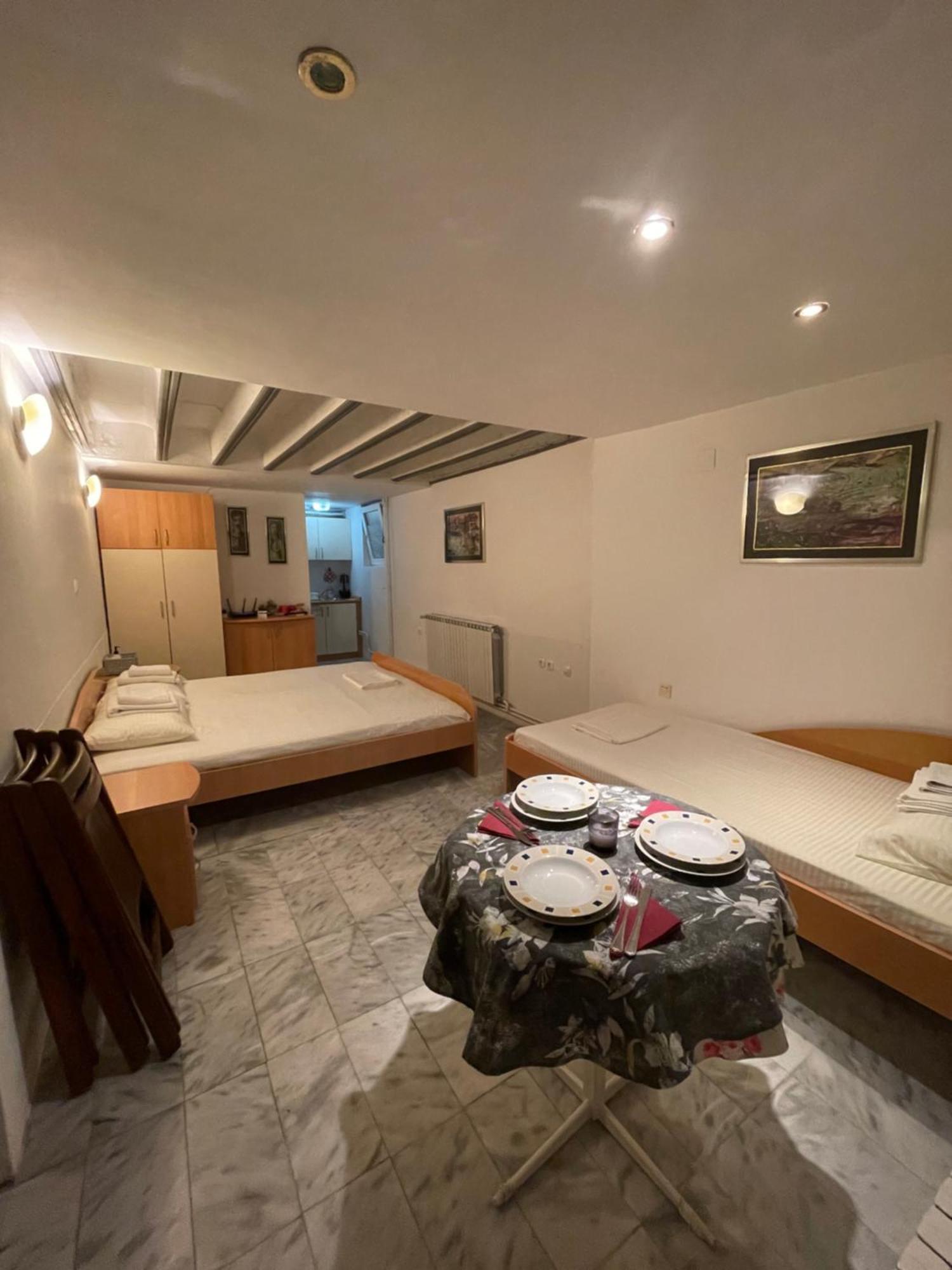 Apartments Evelyn Охрид Екстериор снимка